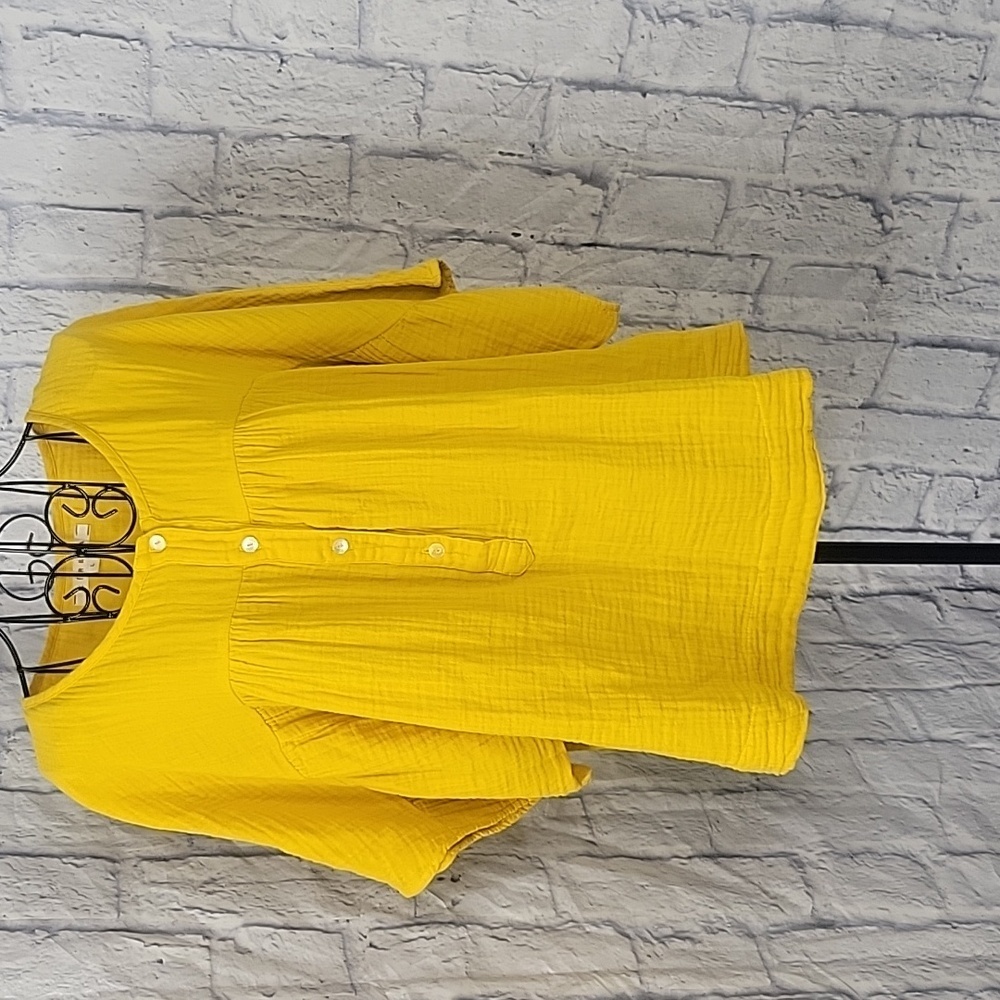 XIRENA Gold Short Sleeve Part Button Up Oversized Women's Blouse Large‎